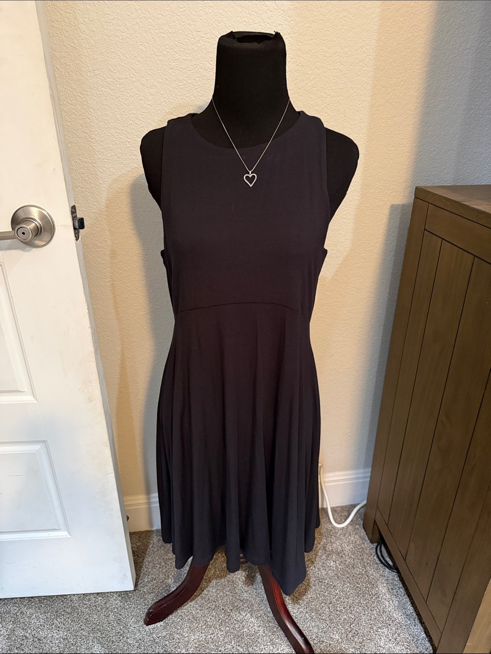 Classic Sleeveless Black Santorini Dress